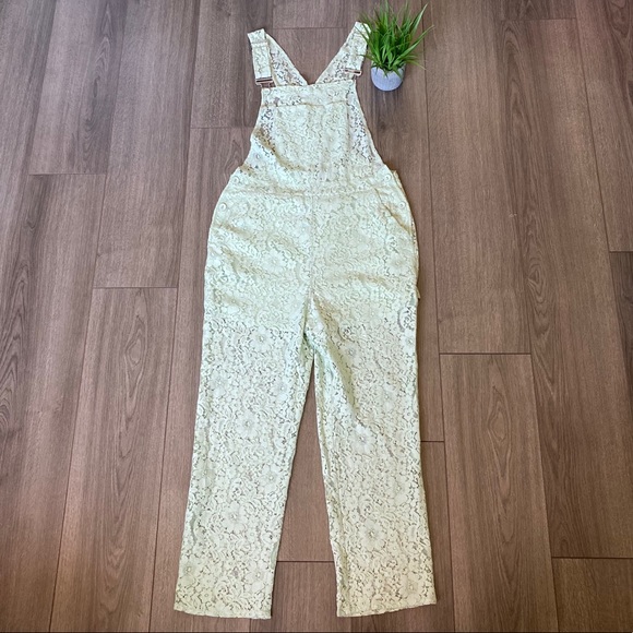 Urban Outfitters Pants - Urban Outfitters Dahlia Floral Lace Overalls Sz M